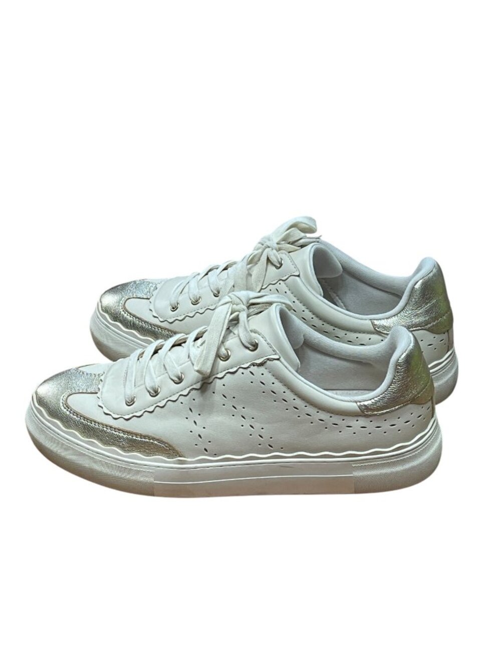Vince Camuto White & Metallic Silver Leather Lace-Up Sneakers Size 11 - Picture 3 of 7